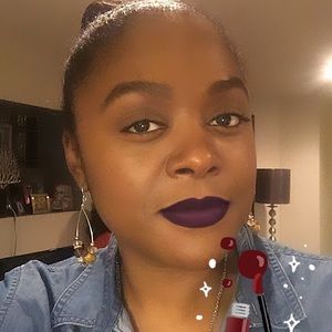 Meet your Posher, Lenise